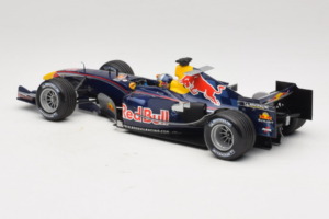 Red Bull RB1 Cosworth #15 C. Klien Red Bull Racing Showcar 2005 Minichamps 1:18 100050085 Metaal — afbeelding 5 van 7