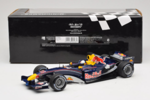 Red Bull RB1 Cosworth #15 C. Klien Red Bull Racing Showcar 2005 Minichamps 1:18 100050085 Metaal — afbeelding 6 van 7