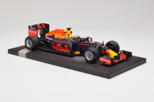 Red Bull RB12 Tag Heuer #3 D. Ricciardo Red Bull Racing 1st Pole Monaco Grand Prix 2016 Minichamps 1:18 117160103 Hars — afbeelding 4 van 7
