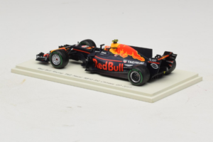 Red Bull RB13 Tag Heuer #33 M. Verstappen 3rd Chinese Grand Prix 2017 Spark 1:43 S5037 Hars — afbeelding 3 van 4