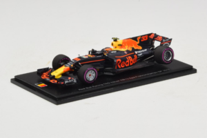 Red Bull RB13 Tag Heuer #33 M. Verstappen Belgian Grand Prix 2017 Spark 1:43 AM33SP8 Hars — afbeelding 2 van 4