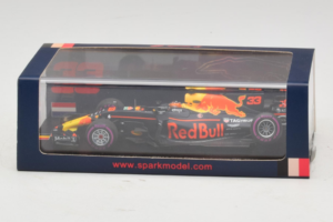 Red Bull RB13 Tag Heuer #33 M. Verstappen Belgian Grand Prix 2017 Spark 1:43 AM33SP8 Hars — afbeelding 4 van 4