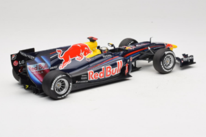 Red Bull RB6 Renault #5 S. Vettel Red Bull Racing Brazilian Grand Prix Winner 2010 Minichamps 1:18 110100205 Metaal — afbeelding 2 van 7