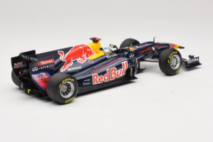 Red Bull RB7 Renault #1 S. Vettel Red Bull Racing Showcar 2011 Minichamps 1:18 110110071-1 Metaal — afbeelding 2 van 7