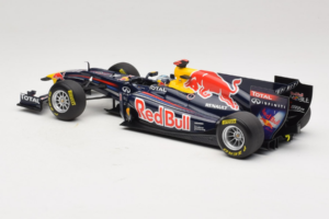 Red Bull RB7 Renault #1 S. Vettel Red Bull Racing Showcar 2011 Minichamps 1:18 110110071-1 Metaal — afbeelding 5 van 7