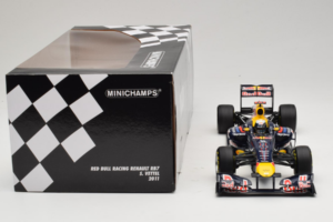 Red Bull RB7 Renault #1 S. Vettel Red Bull Racing World Champion 2011 Minichamps 1:18 110110001 Metaal — afbeelding 6 van 6