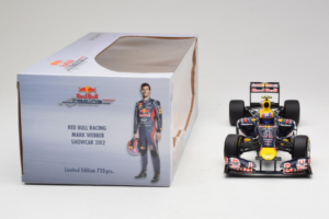 Red Bull RB8 Renault #2 M. Webber Red Bull Racing Showcar 2012 Minichamps 1:18 110120072 Metaal — afbeelding 6 van 7