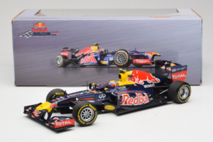 Red Bull RB8 Renault #2 M. Webber Red Bull Racing Showcar 2012 Minichamps 1:18 110120072 Metaal — afbeelding 7 van 7