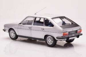 Renault 30 TX Zilver Norev 1:18 185272 Metaal — afbeelding 7 van 8