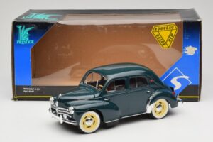 Renault 4CV Groen Solido 1:18 8047 Metaal — afbeelding 6 van 6
