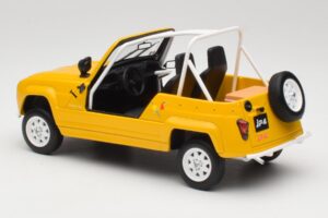 Renault 4L JP4 Jaune Tournesol Otto 1:18 OT1079 Hars — afbeelding 5 van 6