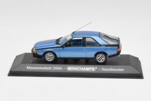 Renault Fuego Blauw Metallic Minichamps 1:43 400113520 Metaal