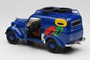 Renault Juvaquatre Michelin Blue Solido 1:18 82008 Metaal — afbeelding 7 van 8
