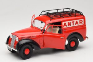 Renault Juvaquatre Utilitaire Rood Solido 1:18 8424 Metaal — afbeelding 2 van 8