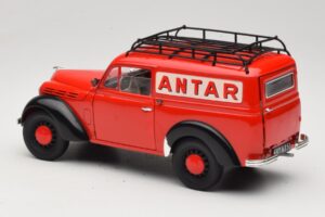 Renault Juvaquatre Utilitaire Rood Solido 1:18 8424 Metaal — afbeelding 7 van 8