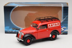Renault Juvaquatre Utilitaire Rood Solido 1:18 8424 Metaal — afbeelding 8 van 8