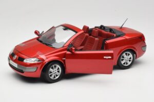 Renault Megane Mk1 CC Rood Solido 1:18 8152 Metaal — afbeelding 2 van 8