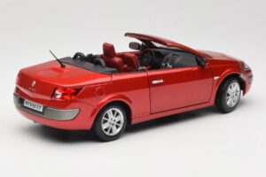 Renault Megane Mk1 CC Rood Solido 1:18 8152 Metaal — afbeelding 3 van 8