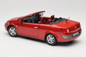 Renault Megane Mk1 CC Rood Solido 1:18 8152 Metaal — afbeelding 7 van 8