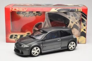 Renault Megane Mk2 RS Vampire Grey Norev 1:18 185101 Metaal — afbeelding 8 van 8
