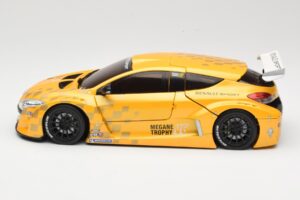 Renault Megane Trophy Showcar Geel Eurocup Megane Trophy 2011 Norev 1:18 185109 Metaal — afbeelding 4 van 8