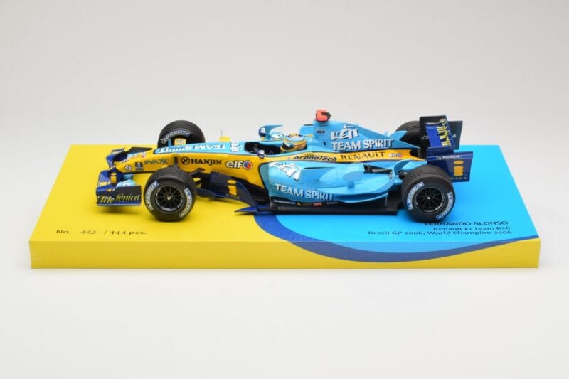 Renault R26 #1 F. Alonso F1 World Champion Brazilian GP 2006 Minichamps 1:18 147061801 Metaal