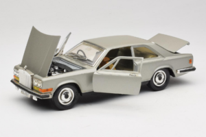 Rolls-Royce Camargue Zilver Diamond Edition Bburago 1:18 3001-M3 Metaal — afbeelding 2 van 8