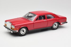 Rolls-Royce Camargue Rood Bburago 1:22 3001 Metaal