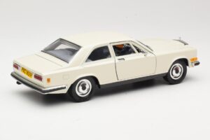 Rolls-Royce Camargue Wit Bburago 1:22 3001-M1 Metaal — afbeelding 2 van 8