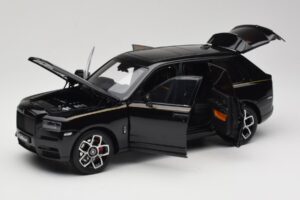 Rolls-Royce Cullinan Zwart Met Gold Coachline & Shadow Wheels OEM 1:18 028-15A Metaal — afbeelding 2 van 8