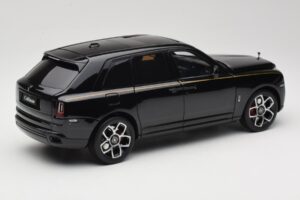 Rolls-Royce Cullinan Zwart Met Gold Coachline & Shadow Wheels OEM 1:18 028-15A Metaal — afbeelding 3 van 8