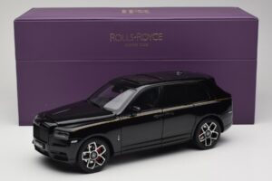 Rolls-Royce Cullinan Zwart Met Gold Coachline & Shadow Wheels OEM 1:18 028-15A Metaal — afbeelding 8 van 8