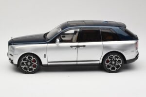 Rolls-Royce Cullinan Blauw & Zilver Tweekleurig OEM 1:18 028-16B Metaal — afbeelding 4 van 8