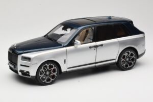 Rolls-Royce Cullinan Blauw & Zilver Tweekleurig OEM 1:18 028-16B Metaal