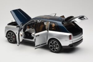 Rolls-Royce Cullinan Blauw & Zilver Tweekleurig OEM 1:18 028-16B Metaal — afbeelding 5 van 8
