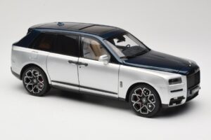 Rolls-Royce Cullinan Blauw & Zilver Tweekleurig OEM 1:18 028-16B Metaal — afbeelding 6 van 8