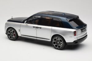 Rolls-Royce Cullinan Blauw & Zilver Tweekleurig OEM 1:18 028-16B Metaal — afbeelding 7 van 8