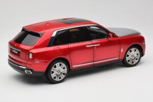 Rolls-Royce Cullinan Rood Met Shadow Wheels OEM 1:18 028-18A Metaal — afbeelding 3 van 8
