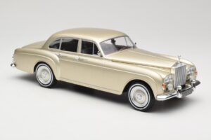 Rolls-Royce Silver Cloud III Flying Spur H.J. Mulliner Goud MCG 1:18 MCG18058 Metaal — afbeelding 4 van 6