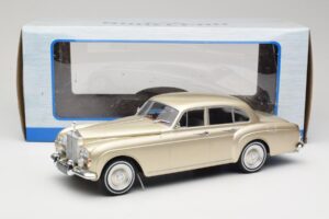 Rolls-Royce Silver Cloud III Flying Spur H.J. Mulliner Goud MCG 1:18 MCG18058 Metaal — afbeelding 6 van 6