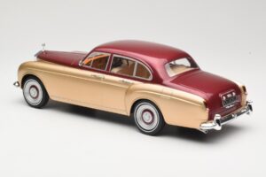 Rolls-Royce Silver Cloud III Flying Spur H.J. Mulliner Rood & Goud MCG 1:18 MCG18132 Metaal — afbeelding 5 van 6