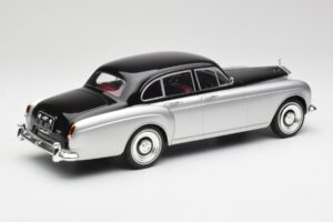 Rolls-Royce Silver Cloud III Mulliner Zilver & Zwart MCG 1:18 MCG18128 Metaal — afbeelding 2 van 6