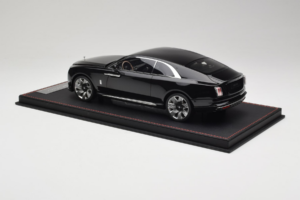 Rolls-Royce Spectre Zwart Df Model 1:18 REMC017 Hars — afbeelding 5 van 6