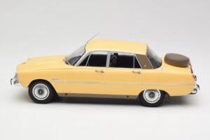 Rover 3500 V8 P6 Crème MCG 1:18 MCG18046 Metaal — afbeelding 3 van 6