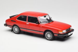 Saab 900 GL Rood MCG 1:18 MCG18340 Metaal — afbeelding 2 van 6