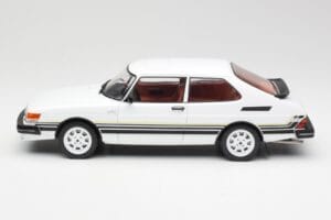 Saab 900 Turbo Wit MCG 1:18 MCG18339 Metaal — afbeelding 3 van 6