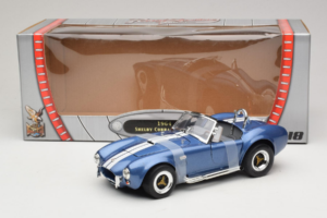 Shelby Cobra 427 S/C Blauw Witte Streep Road Signature 1:18 92058-P2 Metaal — afbeelding 6 van 6