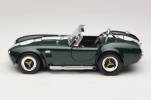 Shelby Cobra 427 S/C Donkergroen Witte Strepen Road Signature 1:18 92058-P1 Metaal — afbeelding 4 van 8