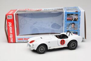 Shelby Cobra 427 S/C Wit Auto World 1:18 AWSS104 Metaal — afbeelding 8 van 8
