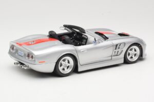 Shelby Series 1 Zilver Bburago 1:18 3323 Metaal — afbeelding 3 van 8